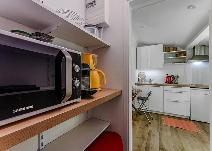 : Dependance Charmante A 400 M De La - Fr-1-433-140 Tatil Evi